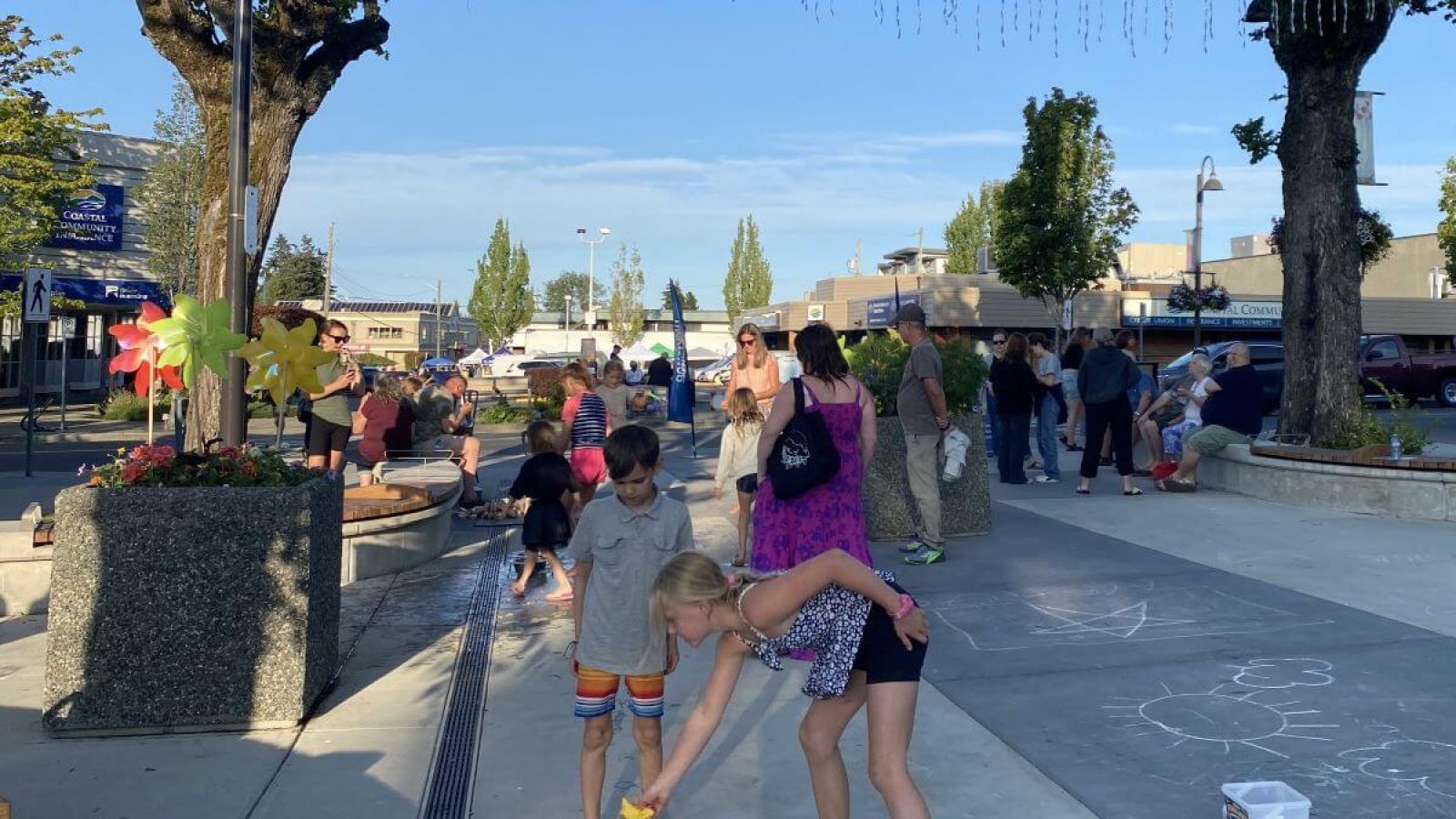 Picnic in the plaza