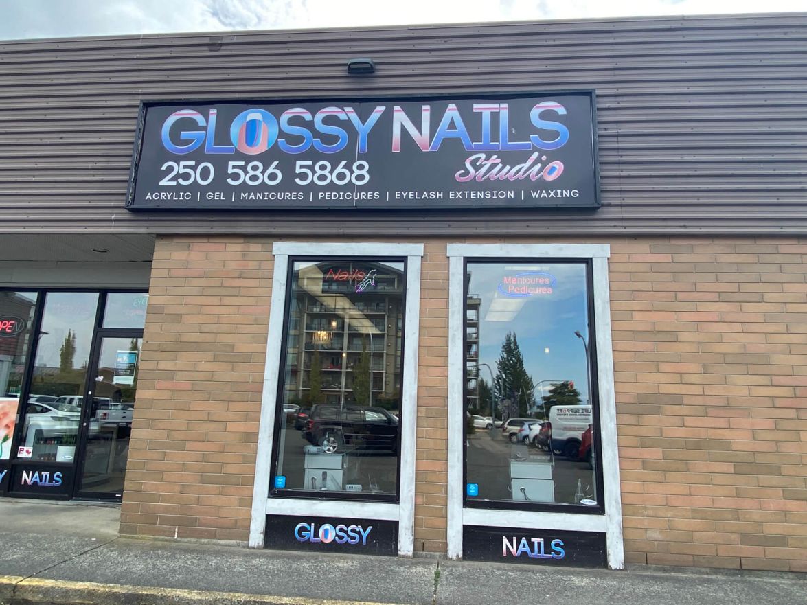 glossy nails